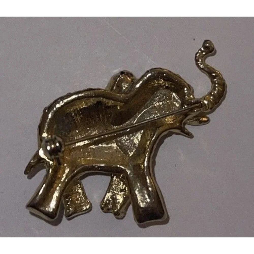 Vintage Rhinestone Elephant Pin Brooch 1.5 in x 1.75 in